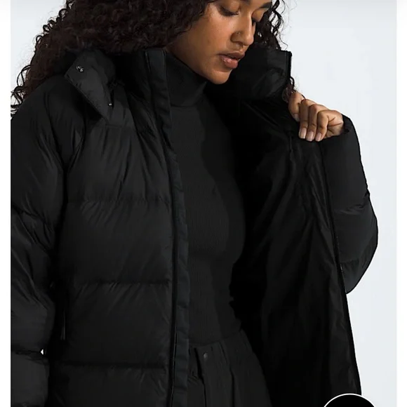 Women's North Face Black Puffer Coat - Picture 7 of 8